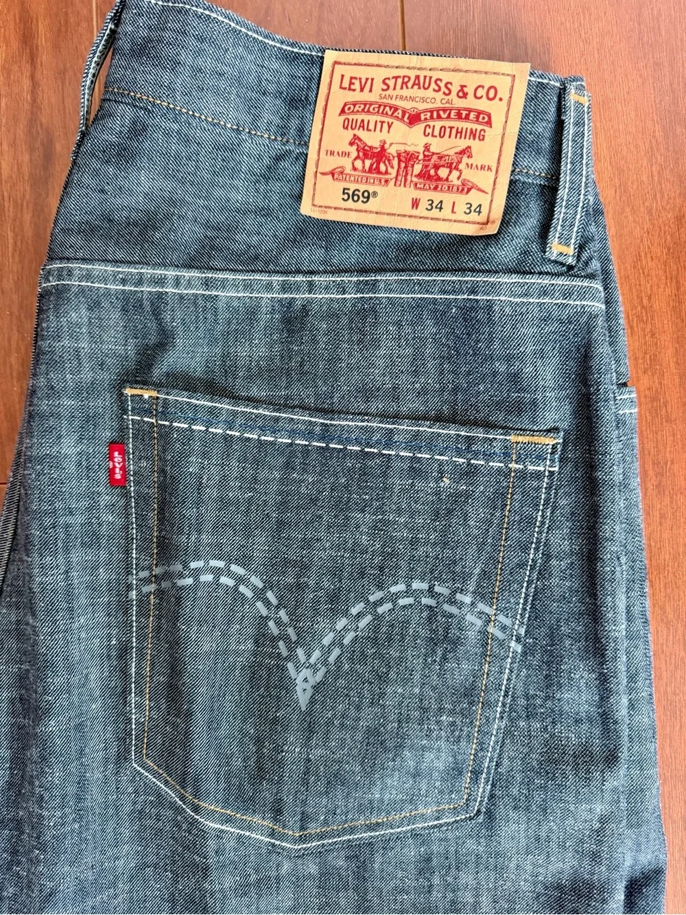Levi's 569 Loose Straight Fit Jeans in Dark Blue Denim 34W x 34L 100% Cotton